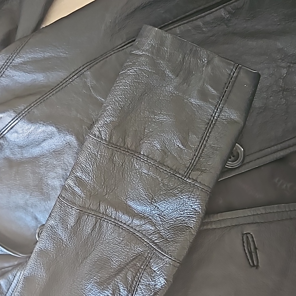 Black Leather jacket, blazer style. - Picture 7 of 10